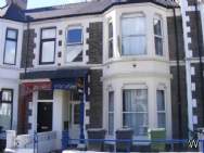 Main Photo of a 8 bedroom  Terraced House to rent