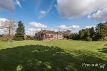 Main Photo of a 7 bedroom  Detached House for sale
