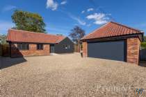Main Photo of a 3 bedroom  Detached Bungalow to rent