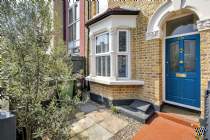 Main Photo of a 4 bedroom  House for sale