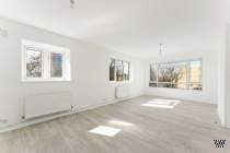 Main Photo of a 2 bedroom  Flat to rent