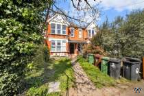 Main Photo of a 3 bedroom  Flat to rent