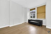 Main Photo of a 2 bedroom  Flat for sale