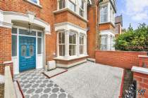 Main Photo of a 4 bedroom  House for sale