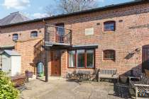 Main Photo of a 3 bedroom  Mews House for sale