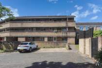 Main Photo of a 1 bedroom  Apartment for sale