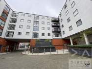 Main Photo of a 2 bedroom  Apartment to rent
