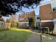 Main Photo of a 2 bedroom  Maisonette to rent