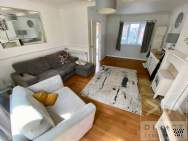 Main Photo of a 3 bedroom  Semi Detached House to rent