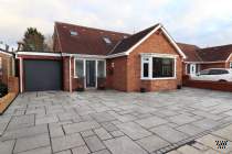 Main Photo of a 3 bedroom  Detached Bungalow for sale