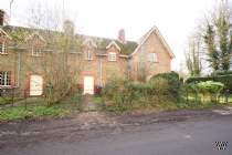 Main Photo of a 2 bedroom  Cottage to rent