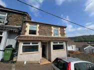 Main Photo of a 2 bedroom  End of Terrace House to rent
