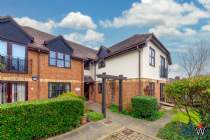 Main Photo of a 2 bedroom  Flat for sale