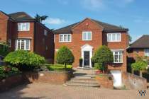 Main Photo of a 5 bedroom  Detached House for sale