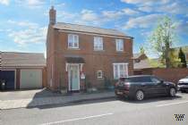 Main Photo of a 3 bedroom  Detached House to rent