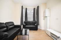 Main Photo of a 3 bedroom  Flat to rent