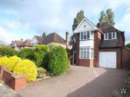 Main Photo of a 4 bedroom  Link Detached House to rent