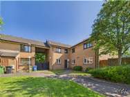 Main Photo of a 2 bedroom  Flat to rent