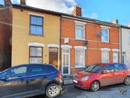 Main Photo of a 2 bedroom  Terraced House for sale