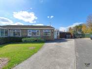 Main Photo of a 2 bedroom  Bungalow for sale