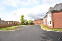Main Photo of a 2 bedroom  Flat to rent