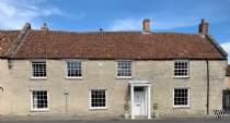 Main Photo of a 4 bedroom  Town House to rent