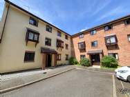 Main Photo of a 1 bedroom  Flat for sale