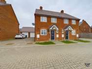 Main Photo of a 3 bedroom  Semi Detached House to rent