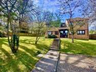 Main Photo of a 2 bedroom  Apartment to rent