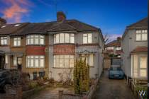 Main Photo of a 3 bedroom  End of Terrace House for sale