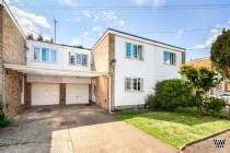 Main Photo of a 4 bedroom  Terraced House for sale