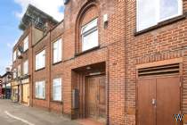 Main Photo of a 1 bedroom  Apartment for sale