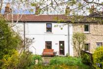 Main Photo of a 2 bedroom  Cottage for sale