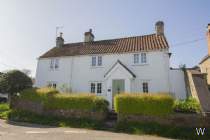 Main Photo of a 4 bedroom  Detached House for sale