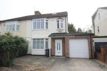 Main Photo of a 4 bedroom  Semi Detached House for sale