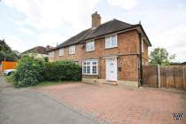 Main Photo of a 4 bedroom  Semi Detached House to rent