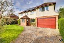 Main Photo of a 6 bedroom  Detached House for sale