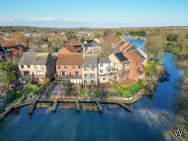 Main Photo of a 4 bedroom  Town House for sale