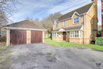 Main Photo of a 4 bedroom  Detached House for sale