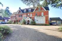 Main Photo of a 2 bedroom  Apartment for sale