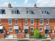 Main Photo of a 3 bedroom  Town House for sale