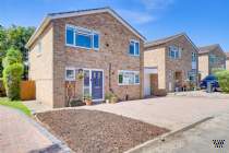 Main Photo of a 4 bedroom  Link Detached House for sale