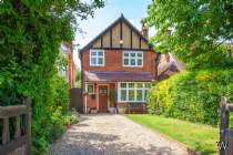 Main Photo of a 3 bedroom  Detached House for sale