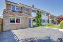 Main Photo of a 4 bedroom  Semi Detached House for sale
