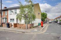 Main Photo of a 2 bedroom  End of Terrace House for sale