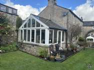 Main Photo of a 2 bedroom  Detached House for sale