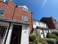 Main Photo of a 3 bedroom  Town House to rent