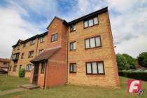 Main Photo of a 2 bedroom  Flat to rent