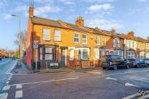 Main Photo of a 1 bedroom  Maisonette for sale