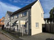 Main Photo of a 2 bedroom  End of Terrace House to rent